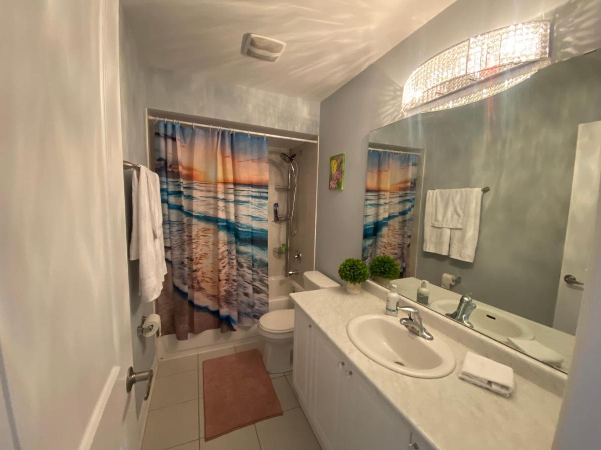 2 Bedroom With 2 Ensuites Unit In Richmond Hill Luaran gambar